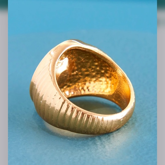 Earthbound Heart Signet Ring Size 6 - Picture 3 of 4